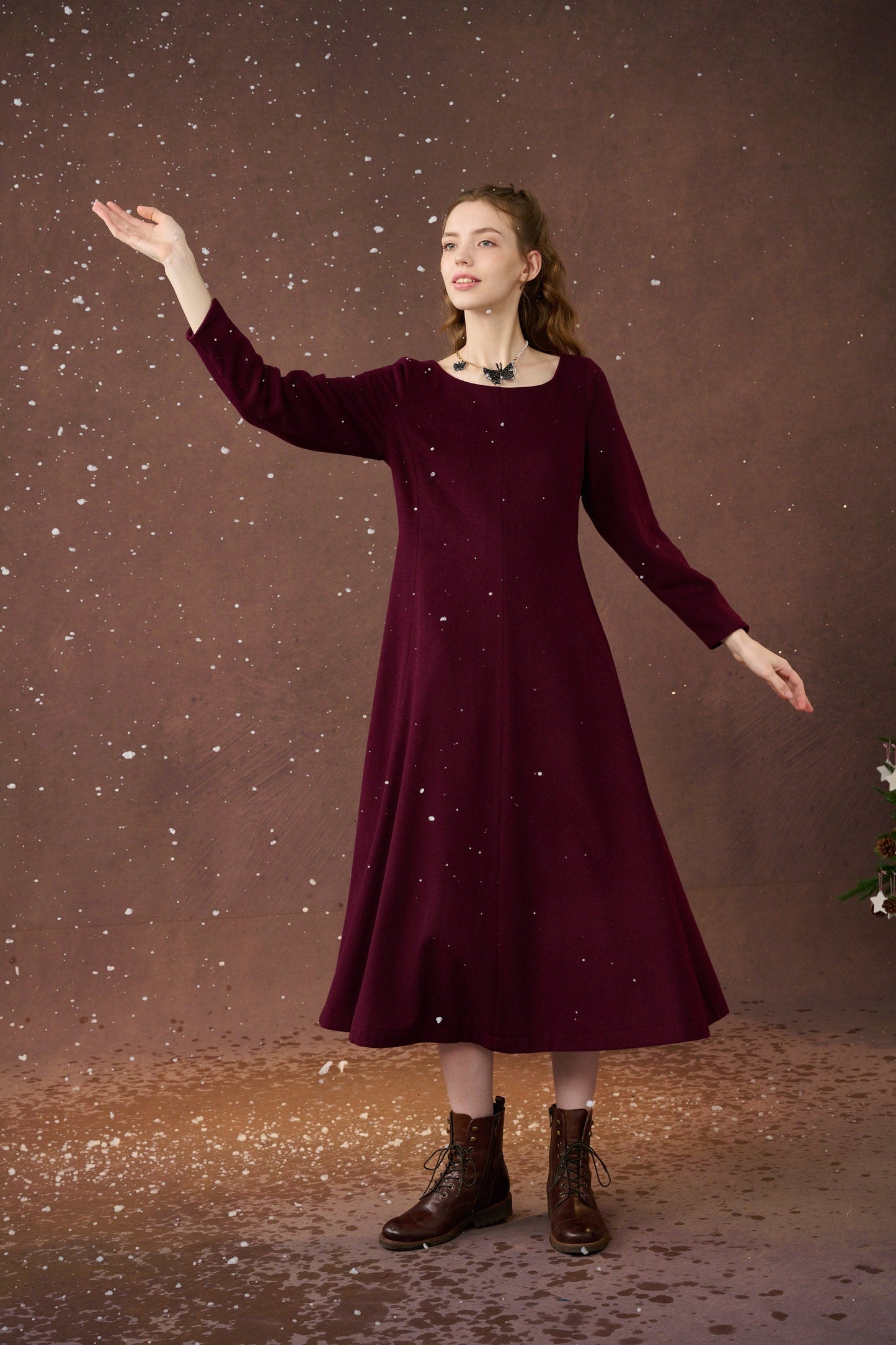 MISTLETOE VINTAGE WOOL DRESS IN PURPLE