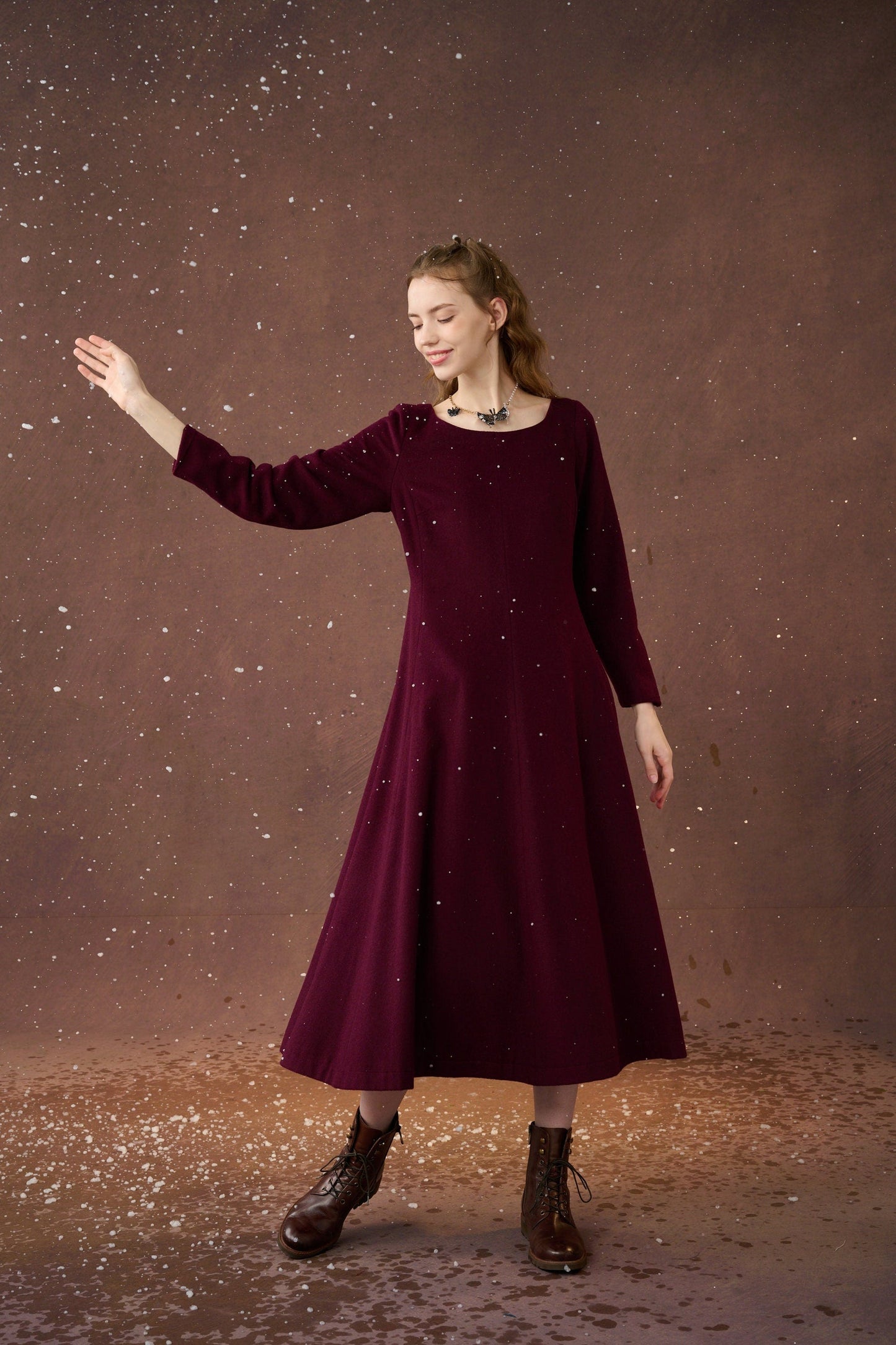 MISTLETOE VINTAGE WOOL DRESS IN PURPLE
