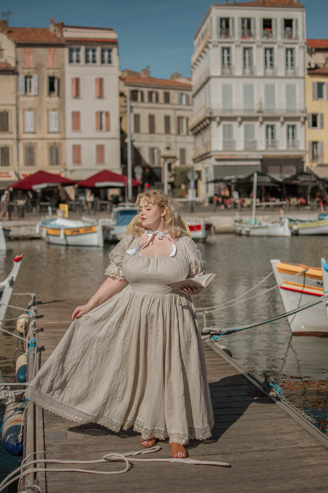 ELOWEN LACE LINEN DRESS GOWN ( 2 WAY TO WEAR )