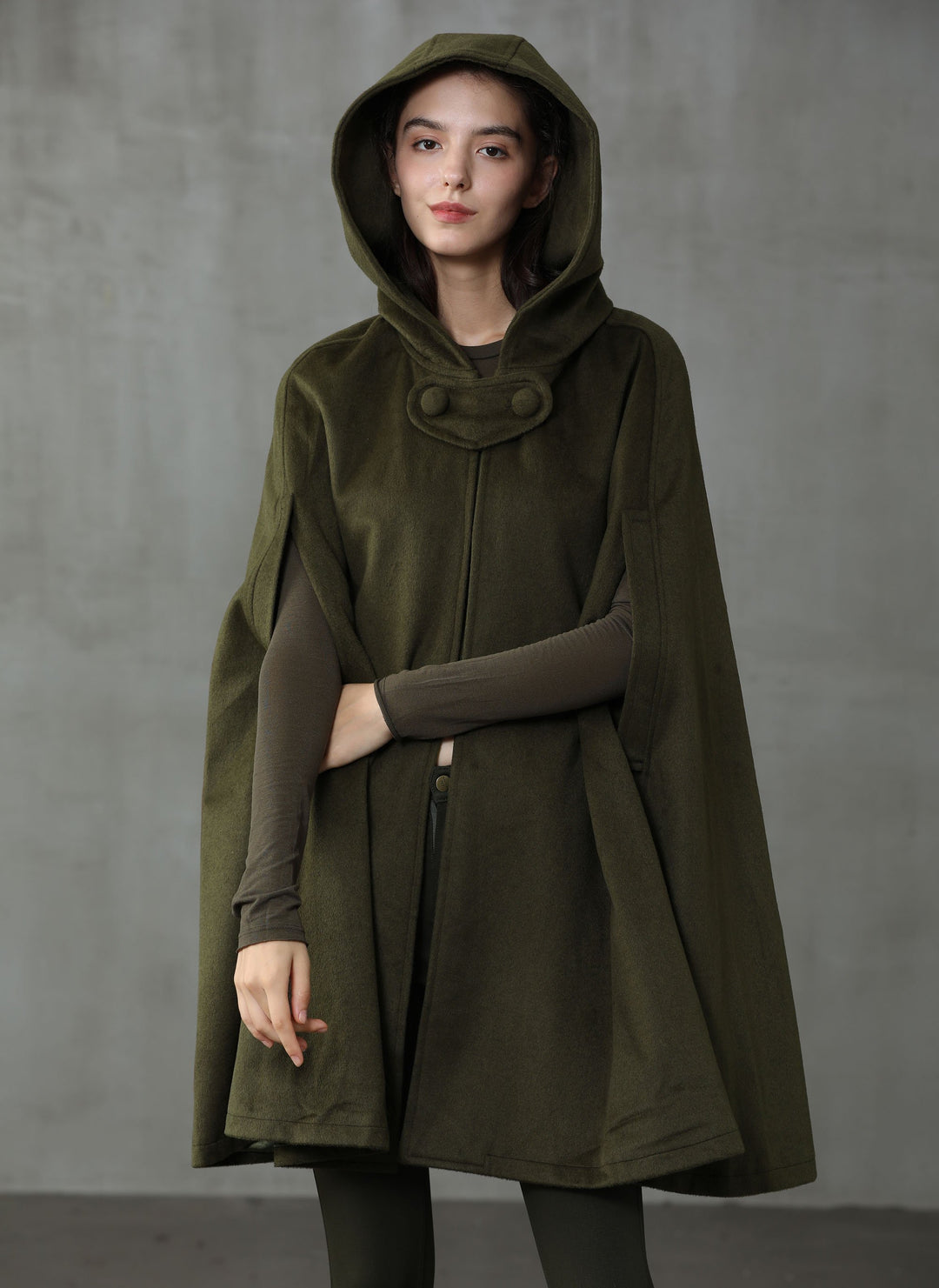 THE NEW YORKER | GRAY HOODED CASHMERE CAPE