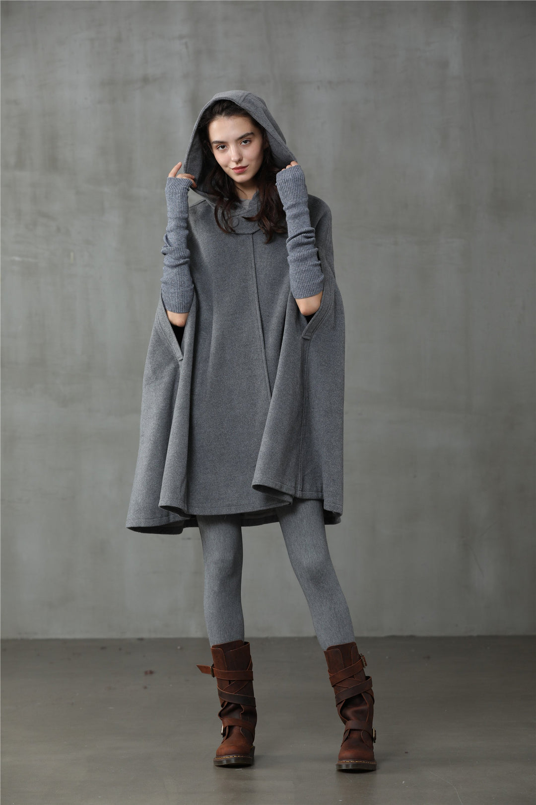 THE NEW YORKER | GRAY HOODED CASHMERE CAPE