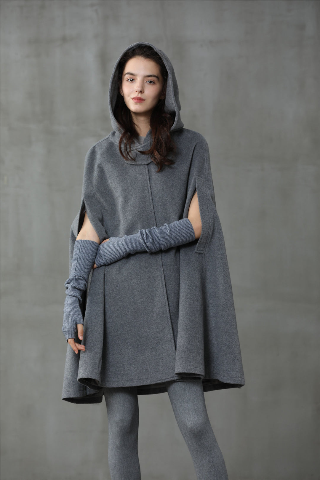 THE NEW YORKER | GRAY HOODED CASHMERE CAPE