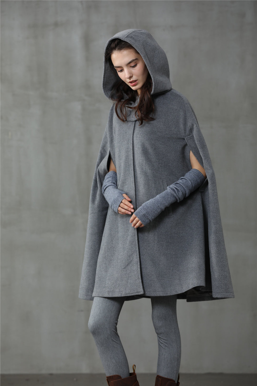 THE NEW YORKER | GRAY HOODED CASHMERE CAPE