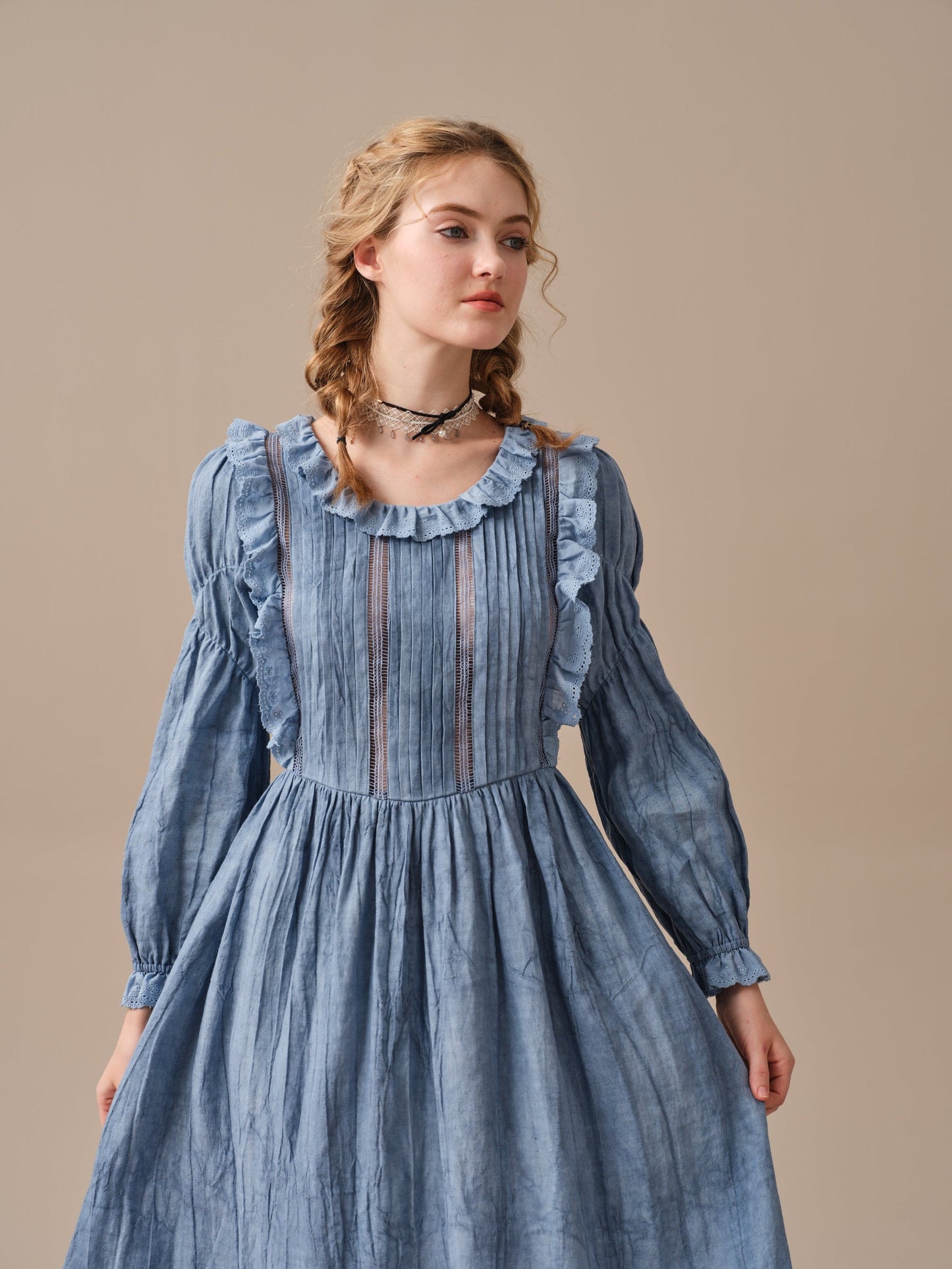 JASMINE ROMANTIC LINEN DRESS WITH FRENCH LACE