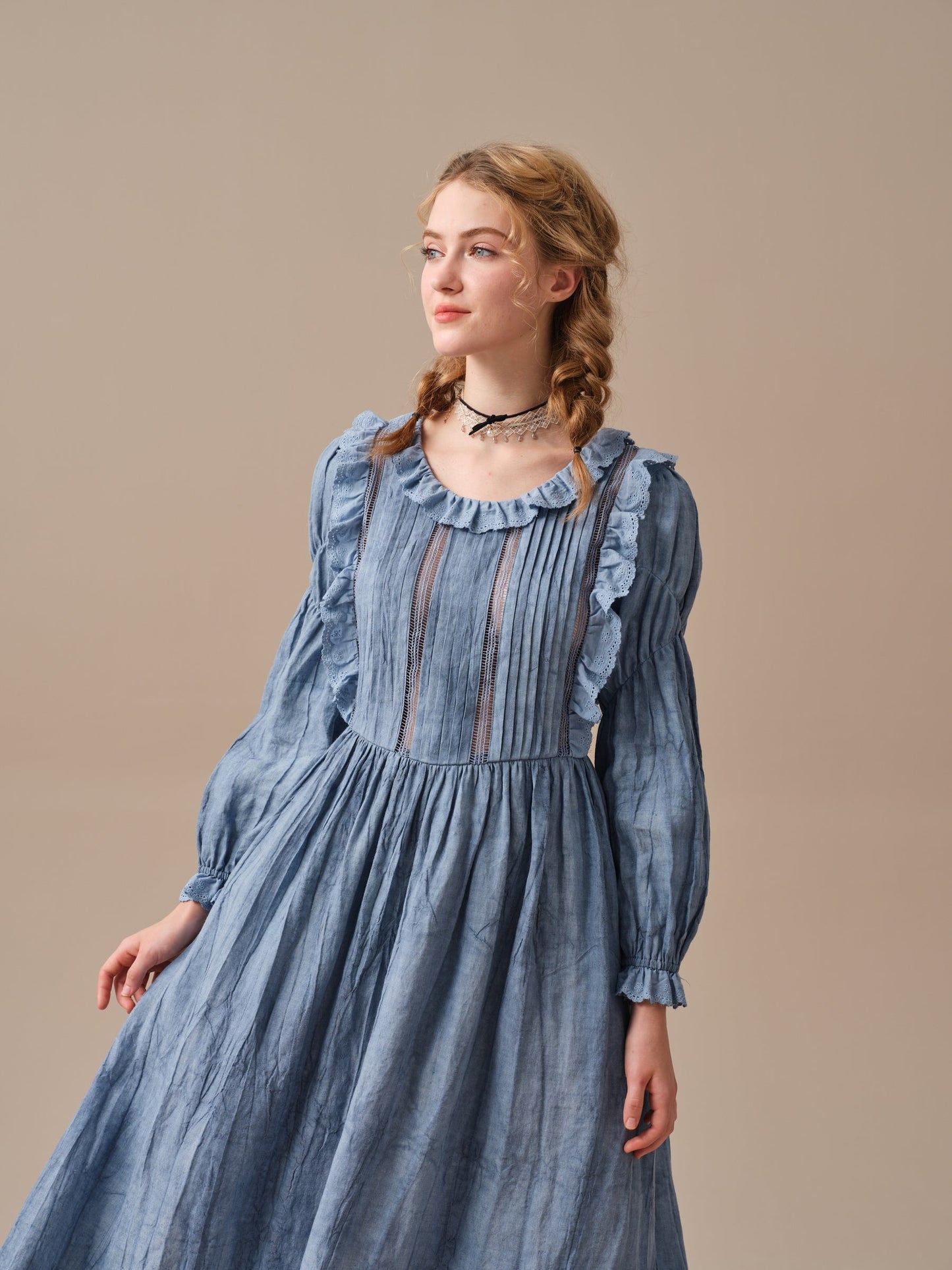 JASMINE ROMANTIC LINEN DRESS WITH FRENCH LACE