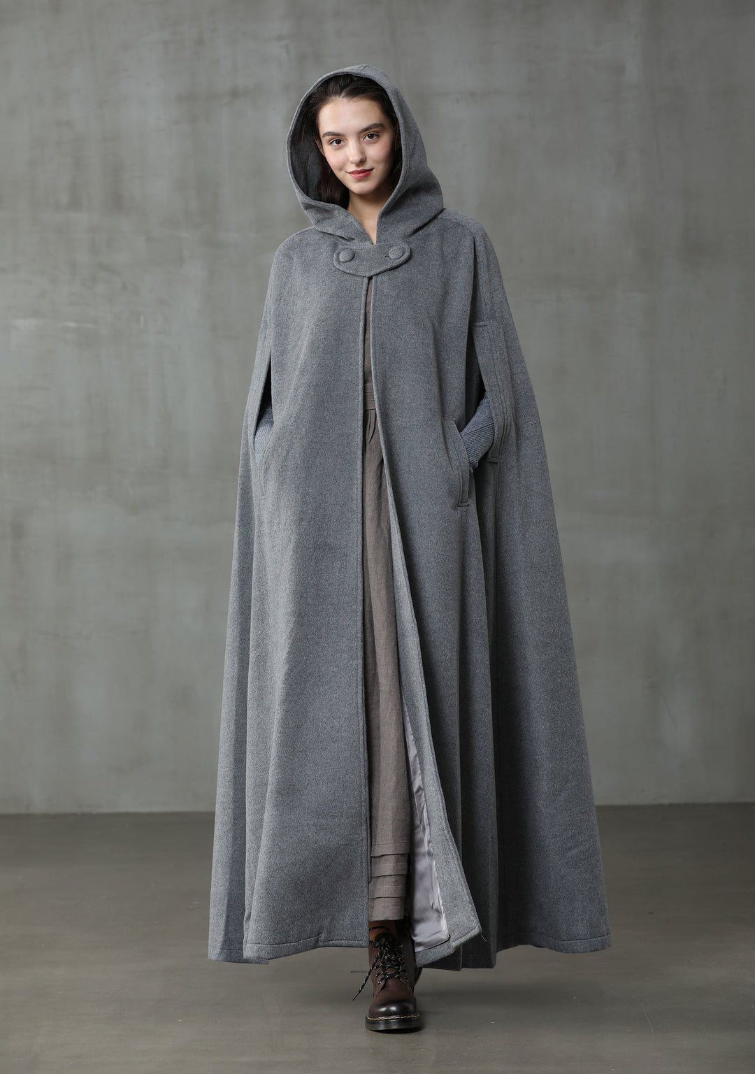 OUTLANDER GRAY WOOL CLOAK COAT
