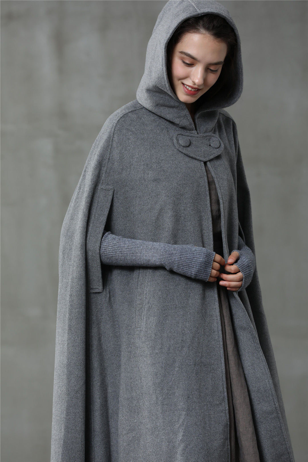 OUTLANDER GRAY WOOL CLOAK COAT