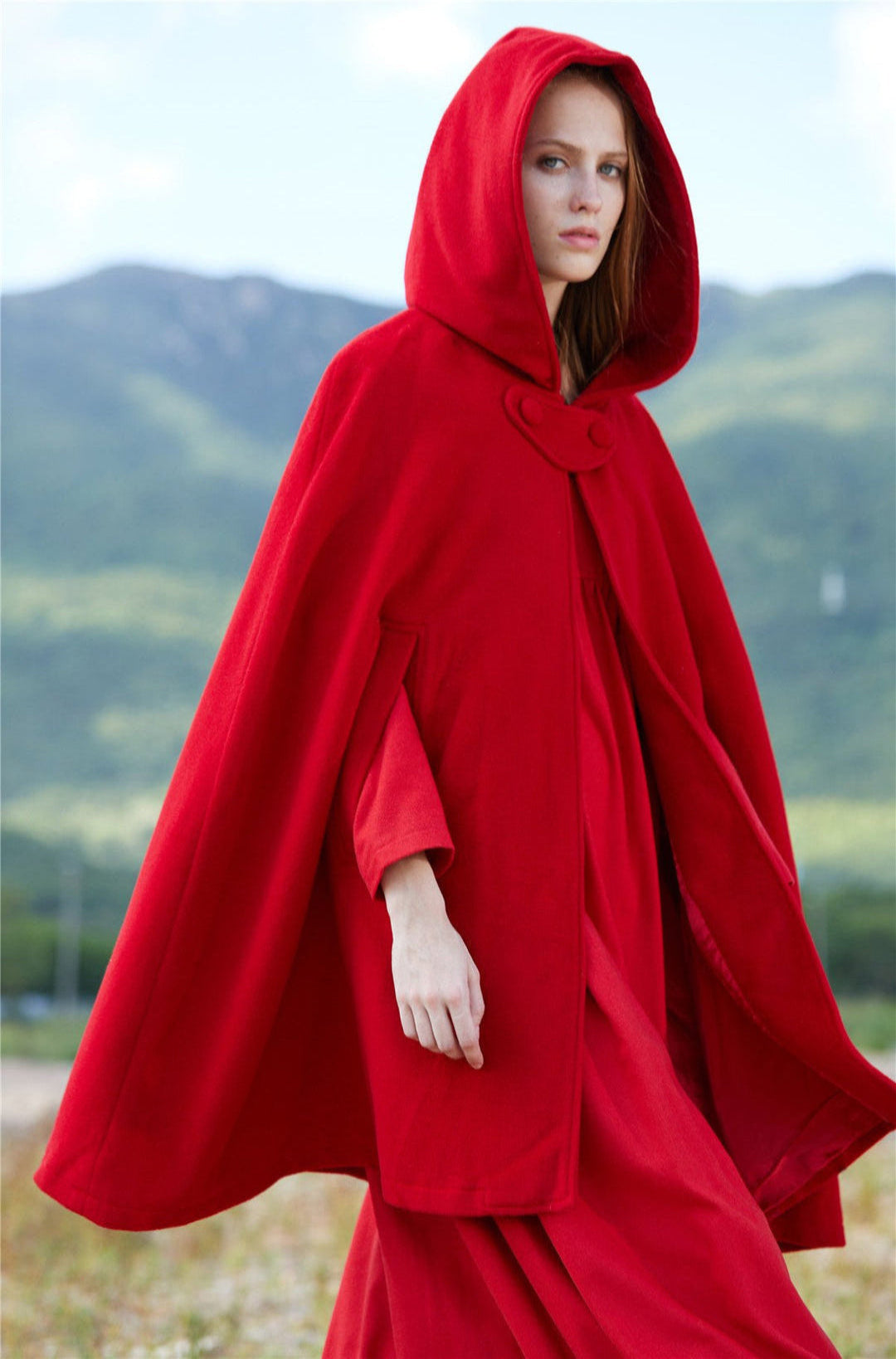 THE NEW YORKER | RED HOODED CASHMERE CAPE