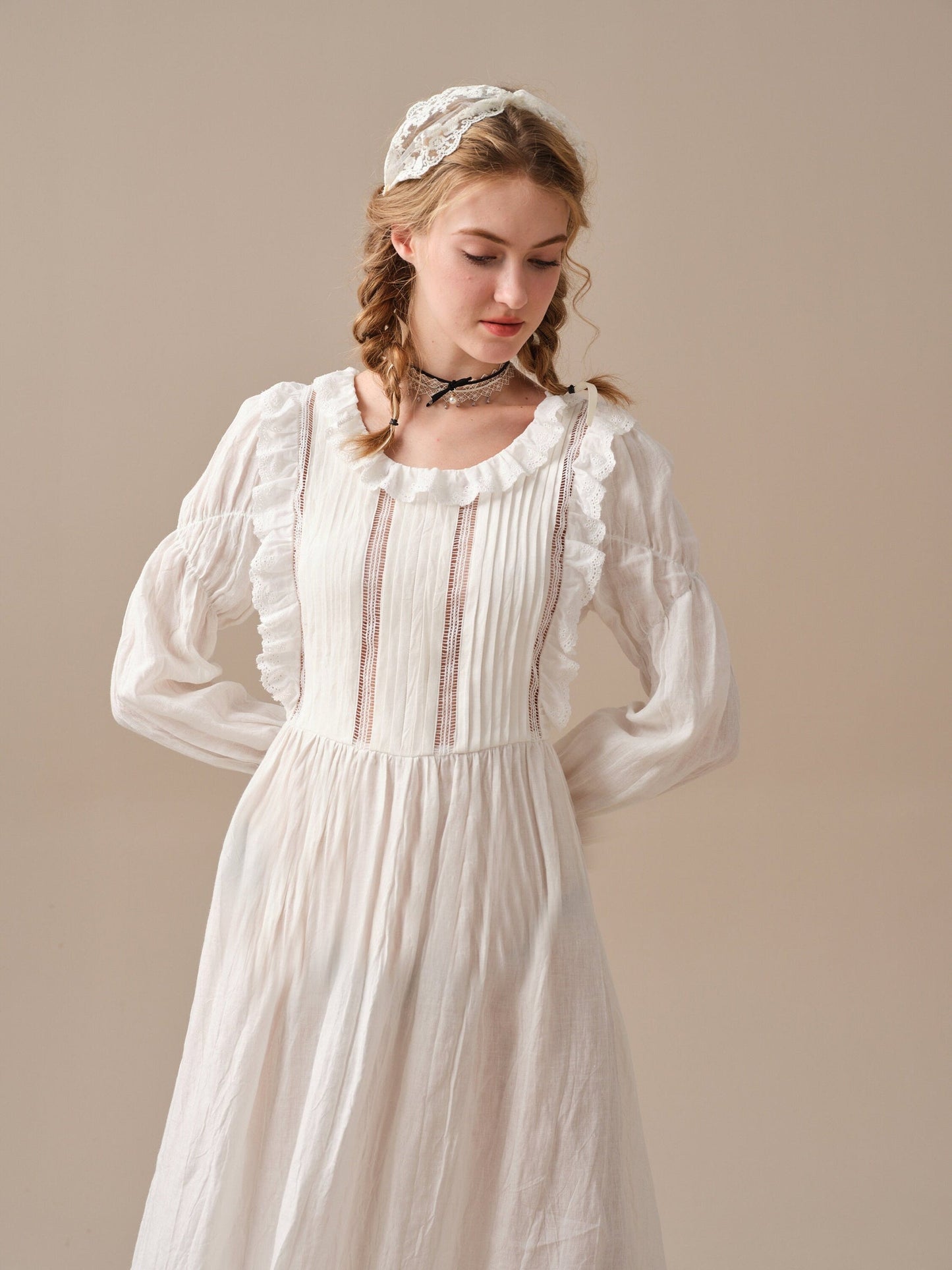 JASMINE ROMANTIC LINEN DRESS WITH FRENCH LACE