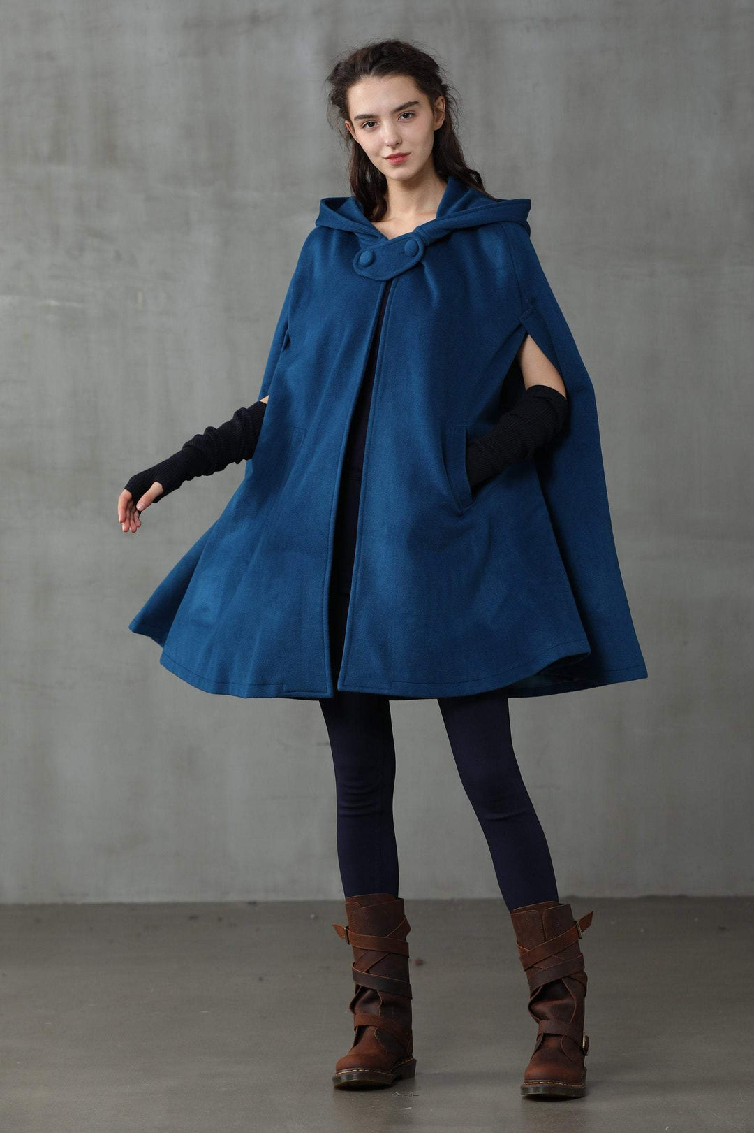 THE NEW YORKER | OLIVE HOODED CASHMERE CAPE