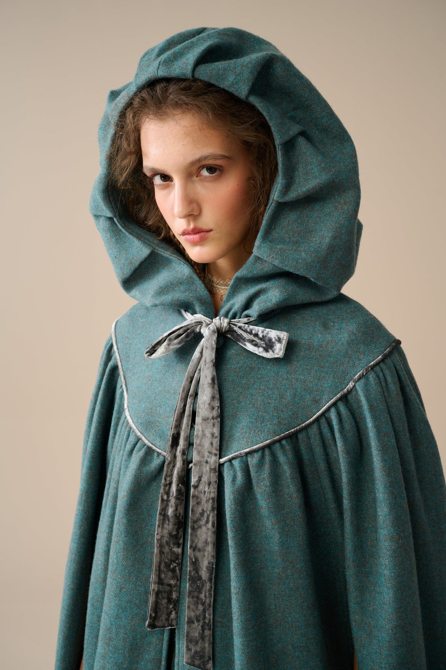 PERFUMER DEEP SEA GREEN HOODED WOOL CLOAK