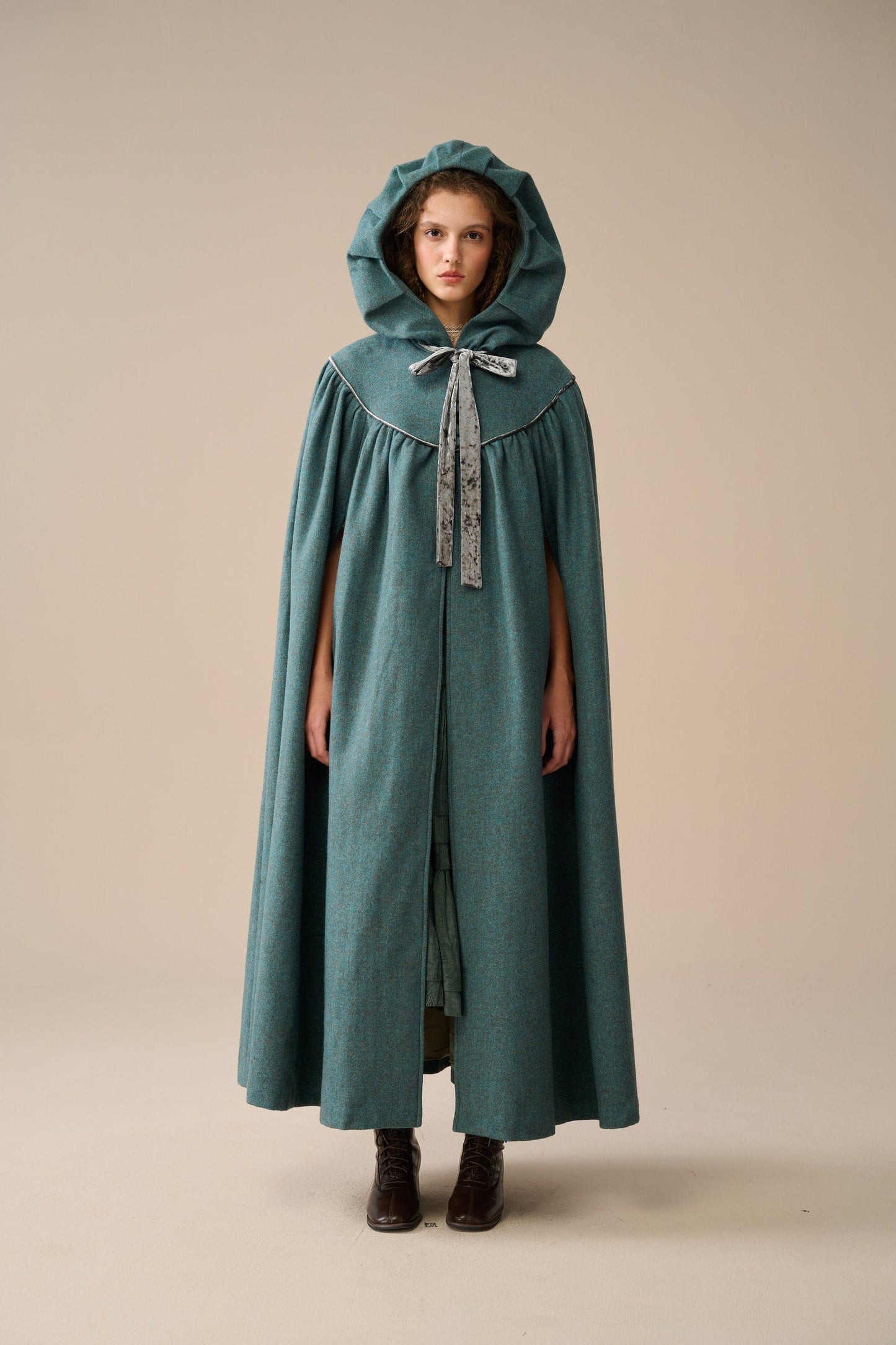 PERFUMER DEEP SEA GREEN HOODED WOOL CLOAK