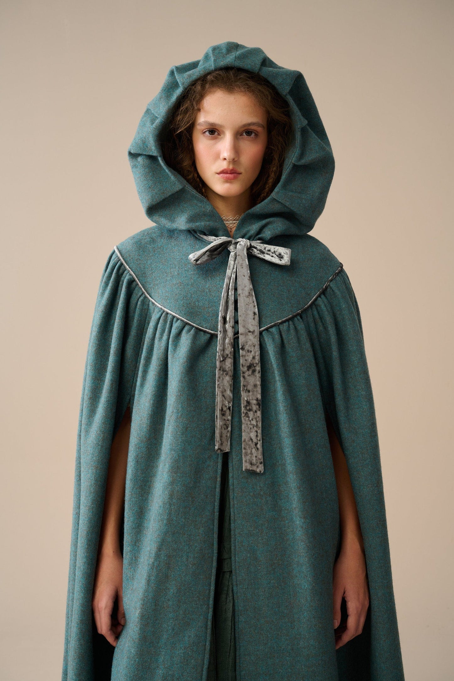 PERFUMER DEEP SEA GREEN HOODED WOOL CLOAK
