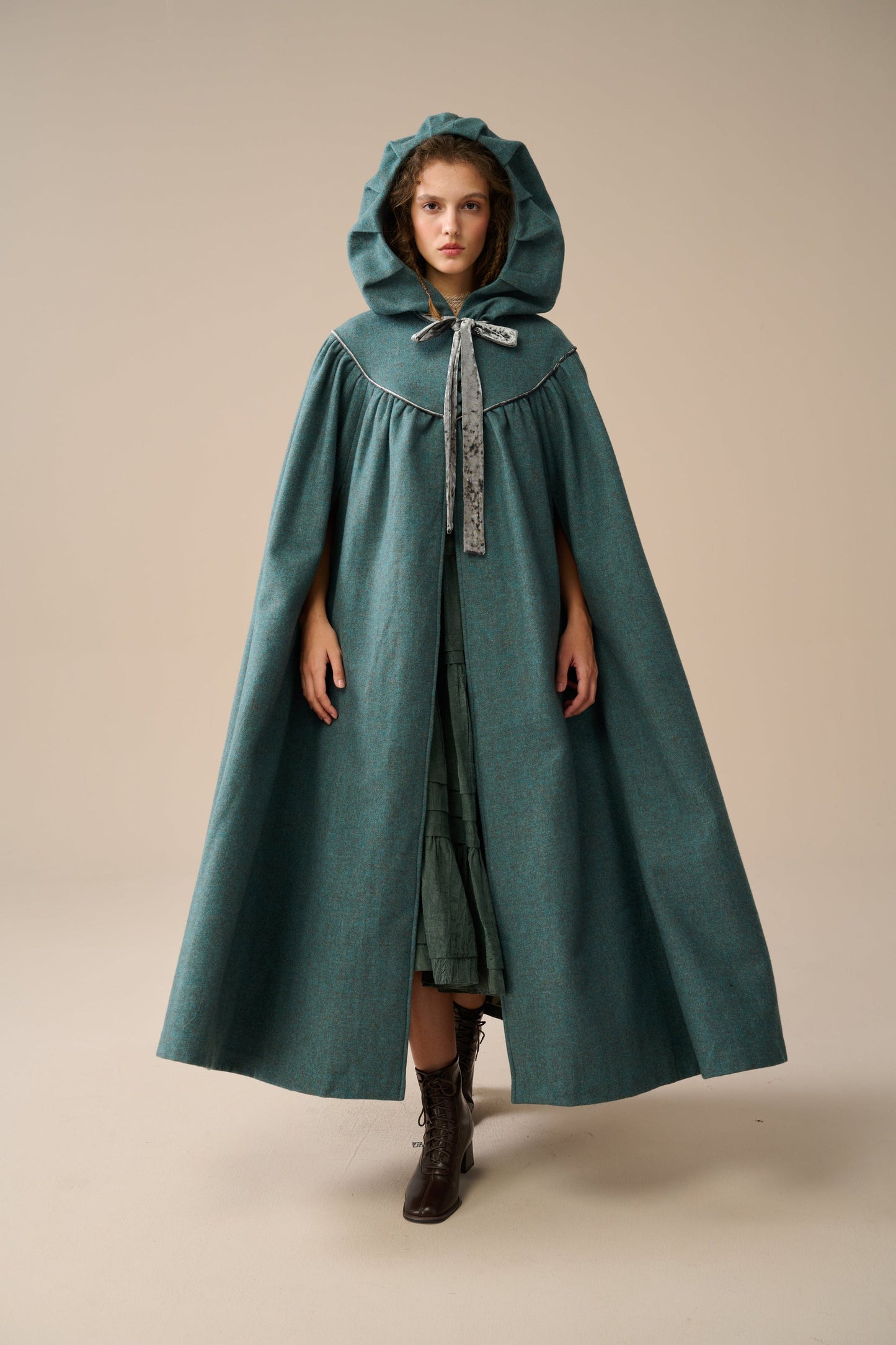 PERFUMER AMBER GOLD HOODED WOOL CLOAK