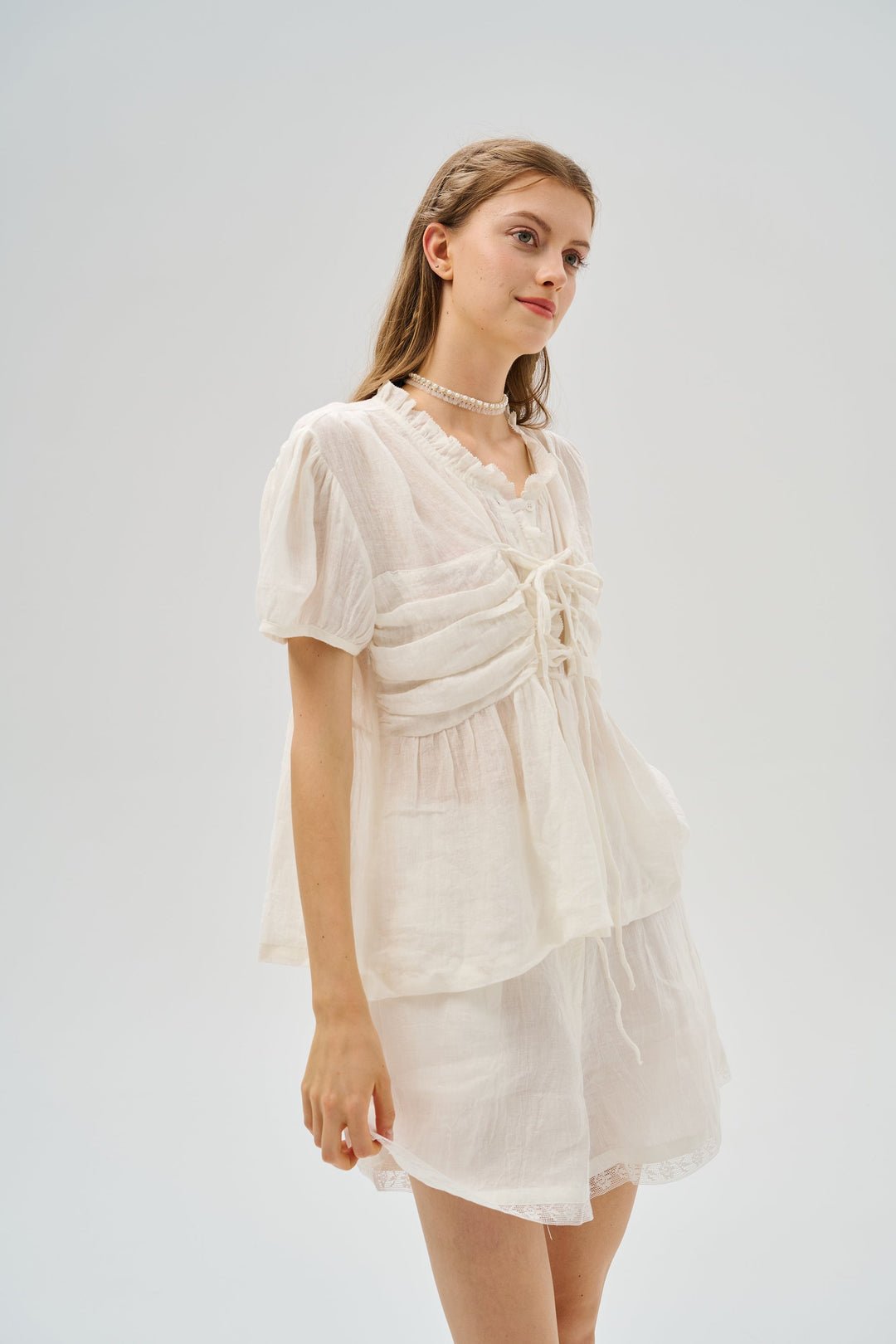 CANNA 100% LINEN SHORT WITH LACE