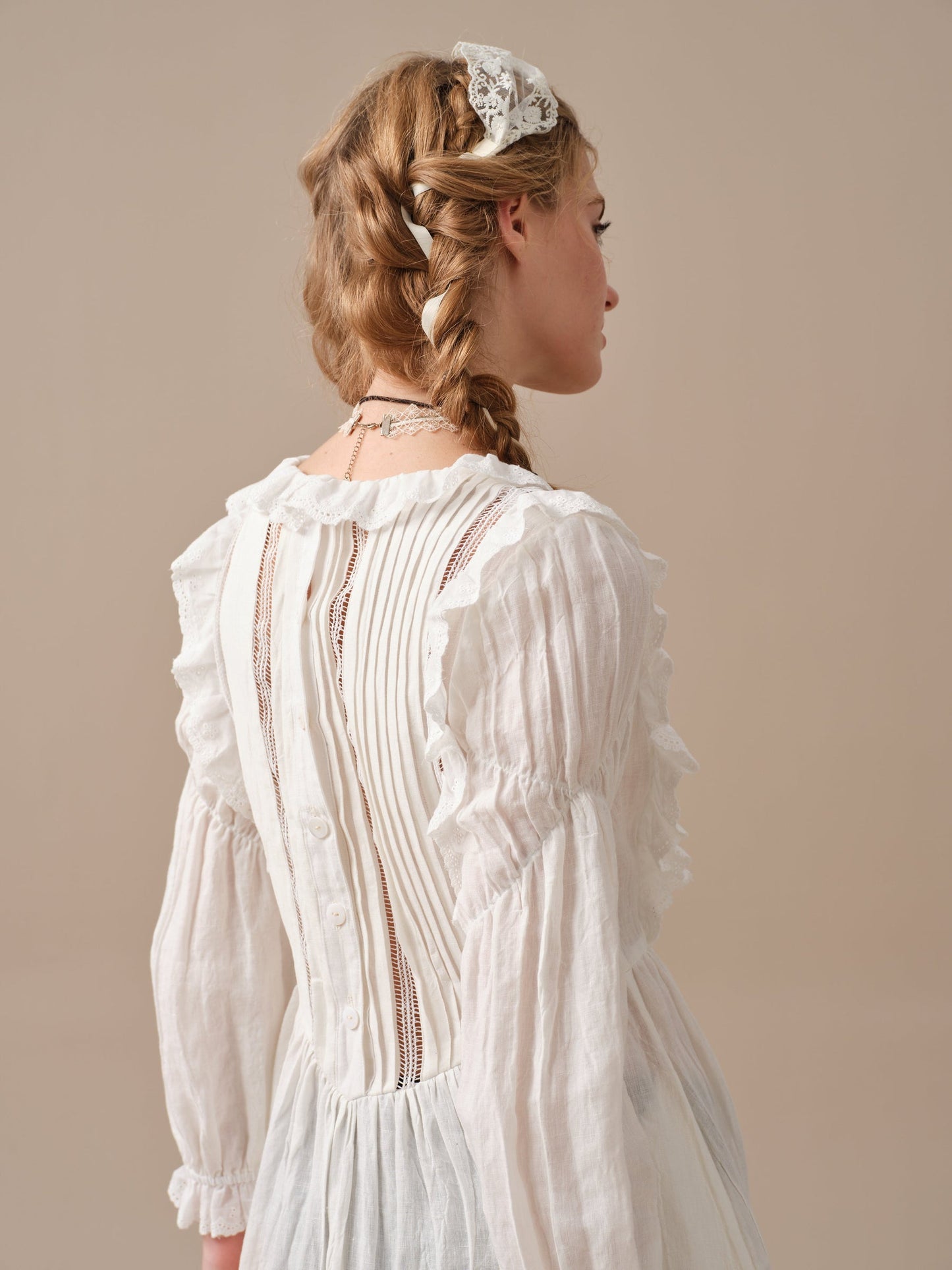 JASMINE ROMANTIC LINEN DRESS WITH FRENCH LACE