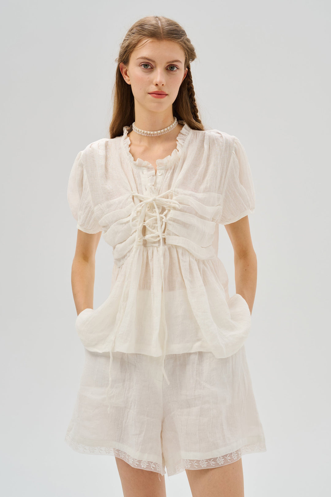 CANNA 100% LINEN SHORT WITH LACE