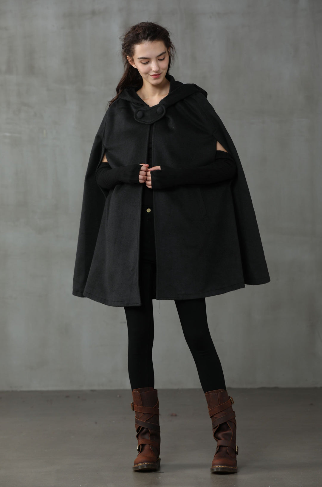 THE NEW YORKER | BLACK HOODED CASHMERE CAPE