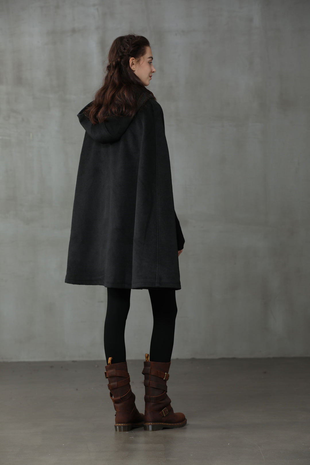 THE NEW YORKER | BLACK HOODED CASHMERE CAPE