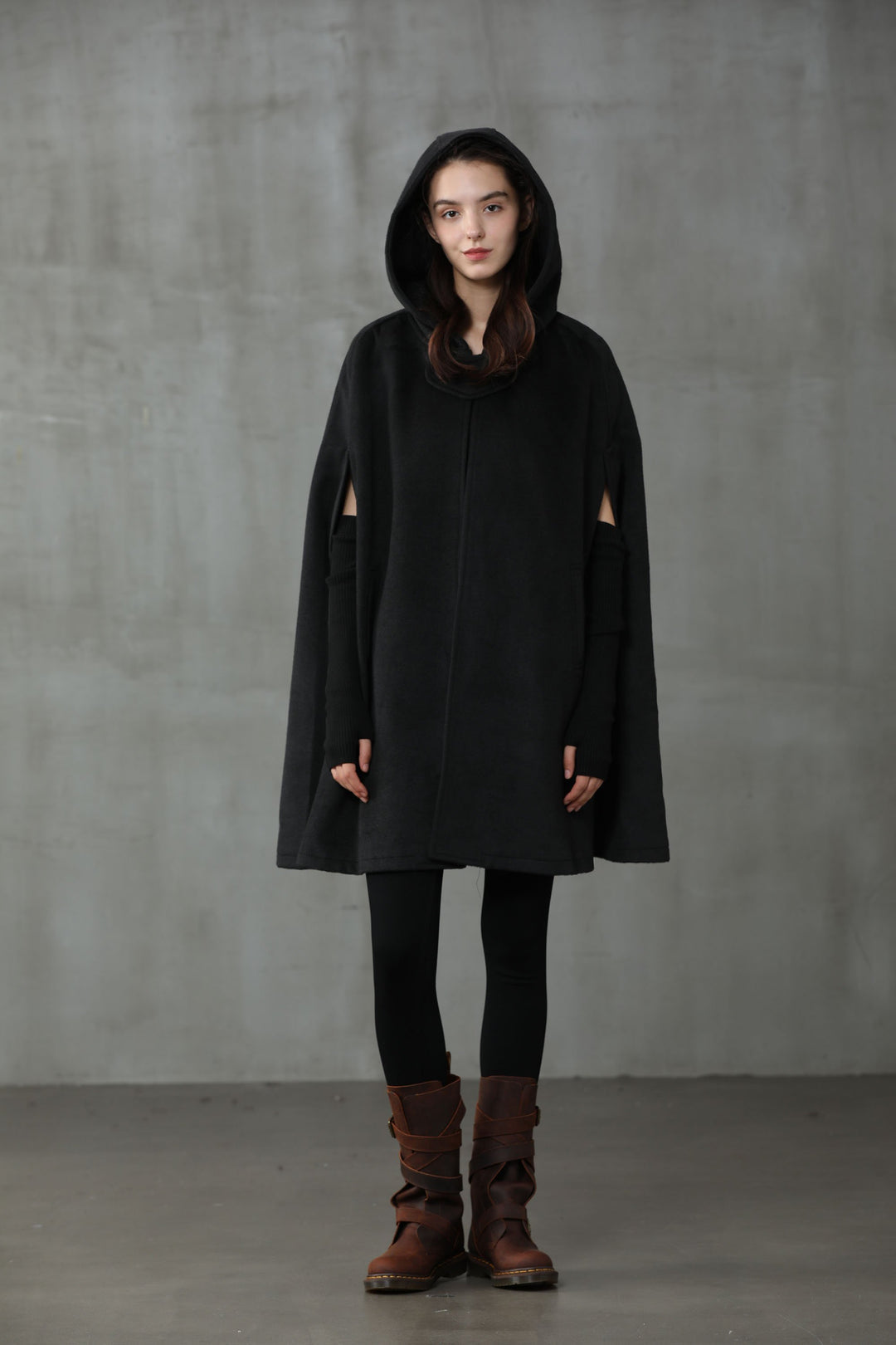 THE NEW YORKER | BLACK HOODED CASHMERE CAPE