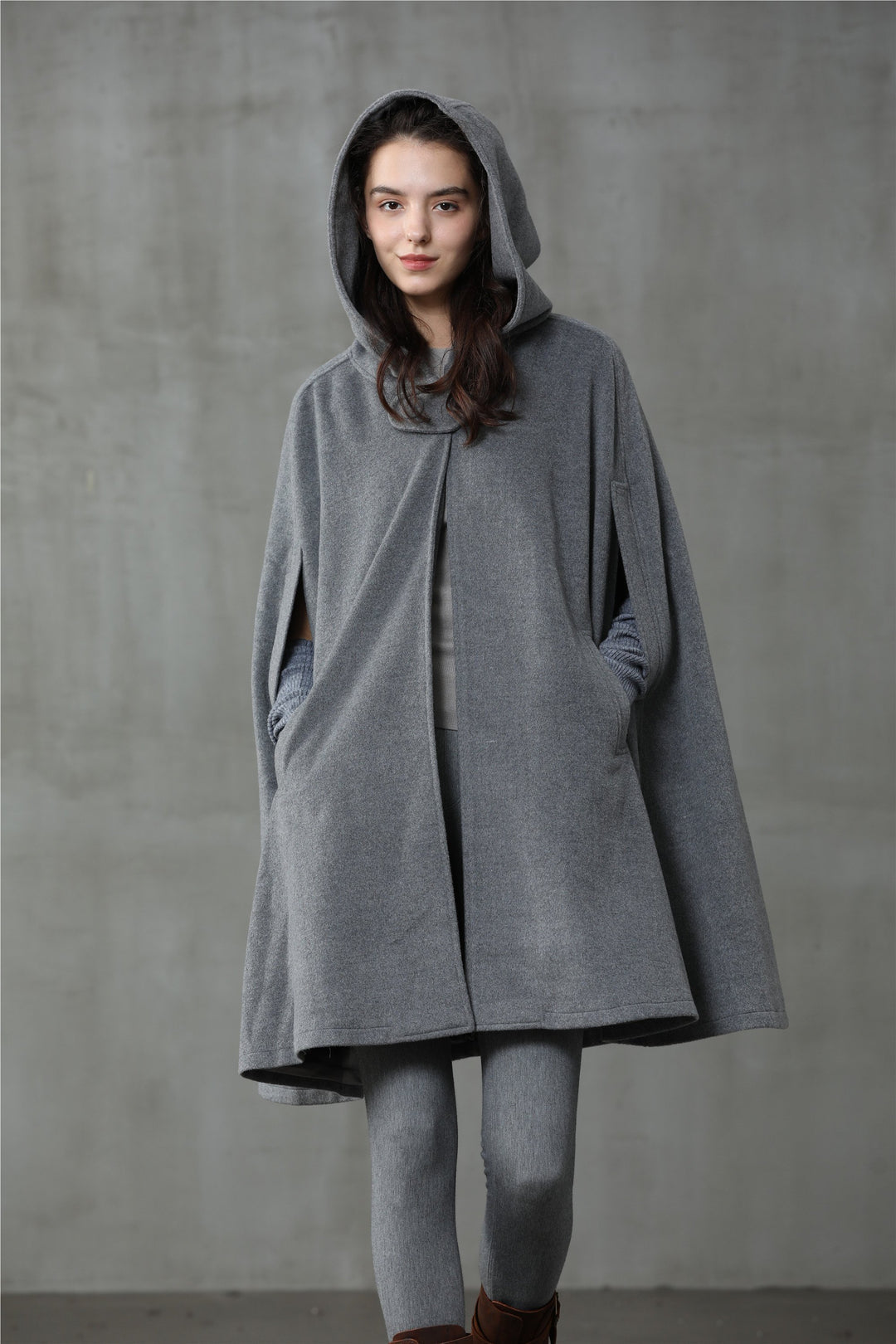THE NEW YORKER | GRAY HOODED CASHMERE CAPE