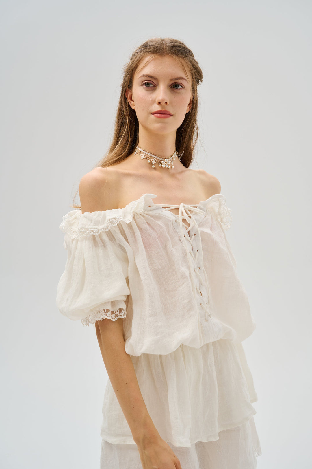 CANNA 100% LINEN SHORT WITH LACE