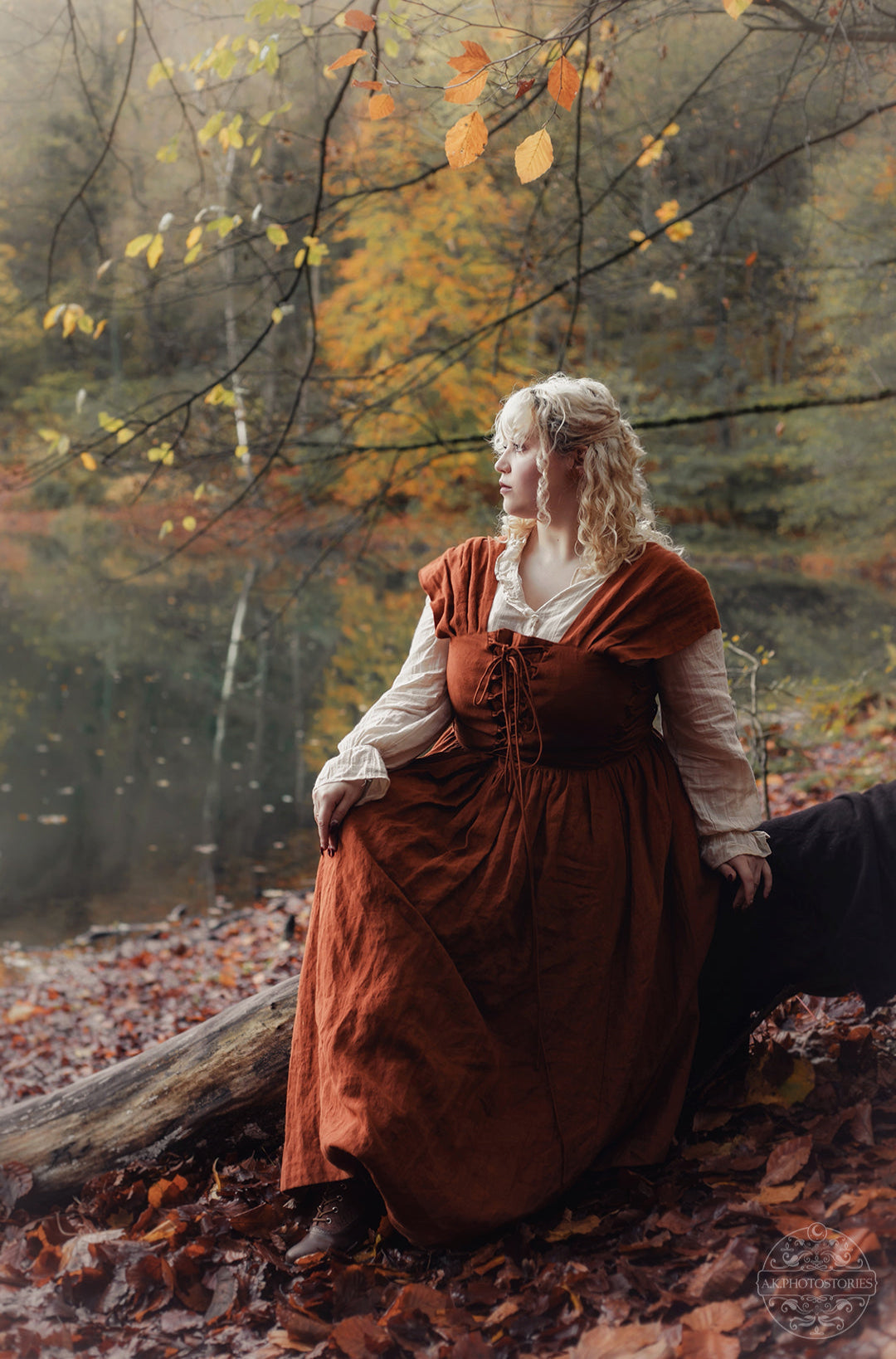 GLORY FRONT LACE-UP DRESS