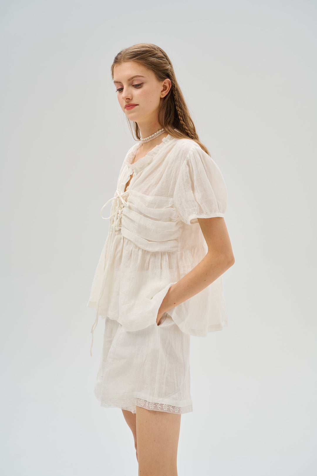 CANNA 100% LINEN SHORT WITH LACE