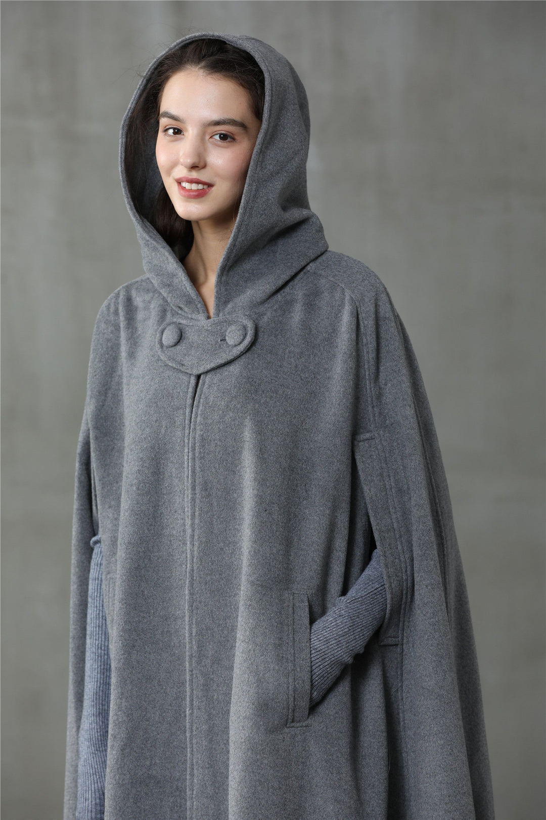 OUTLANDER GRAY WOOL CLOAK COAT
