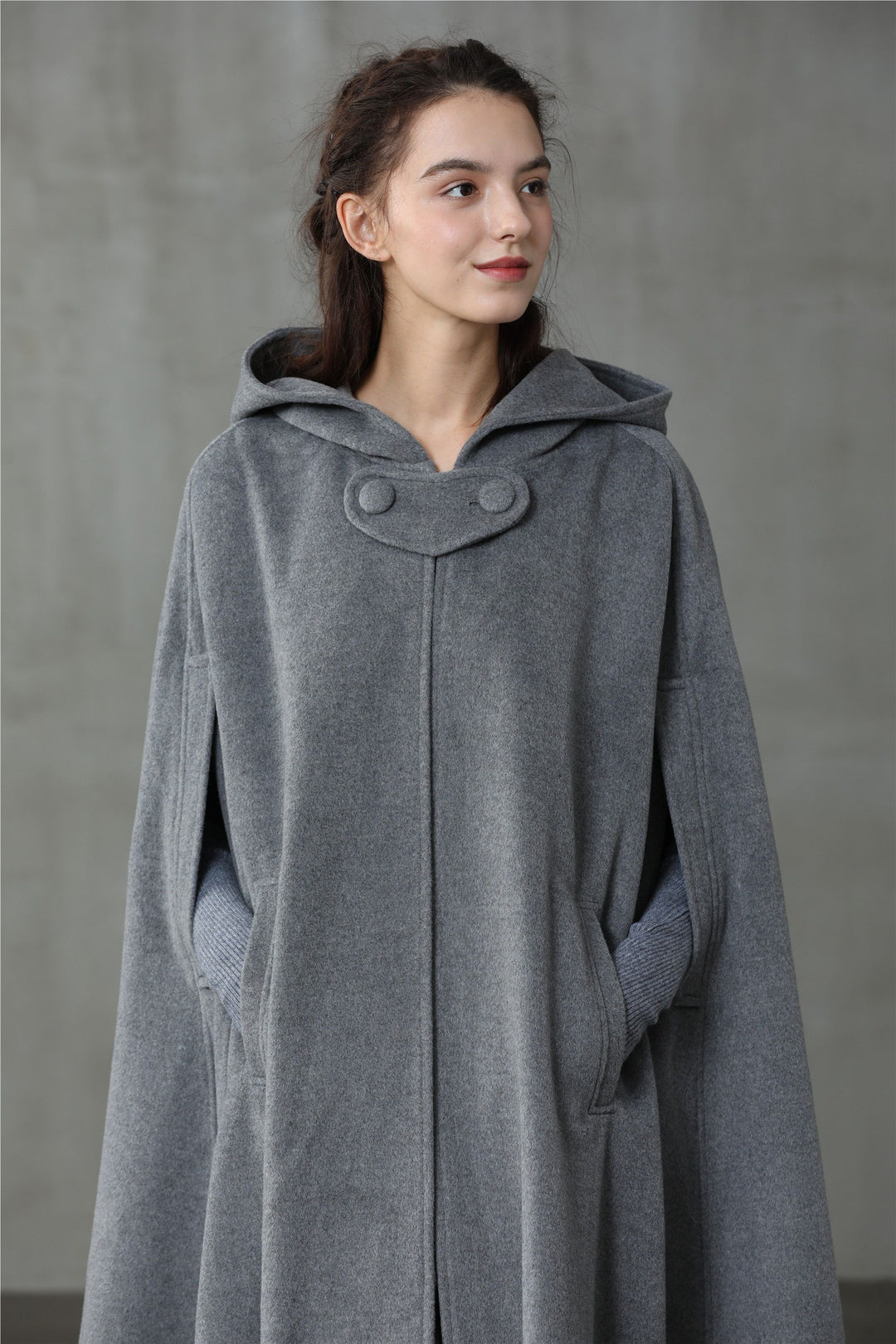 OUTLANDER GRAY WOOL CLOAK COAT