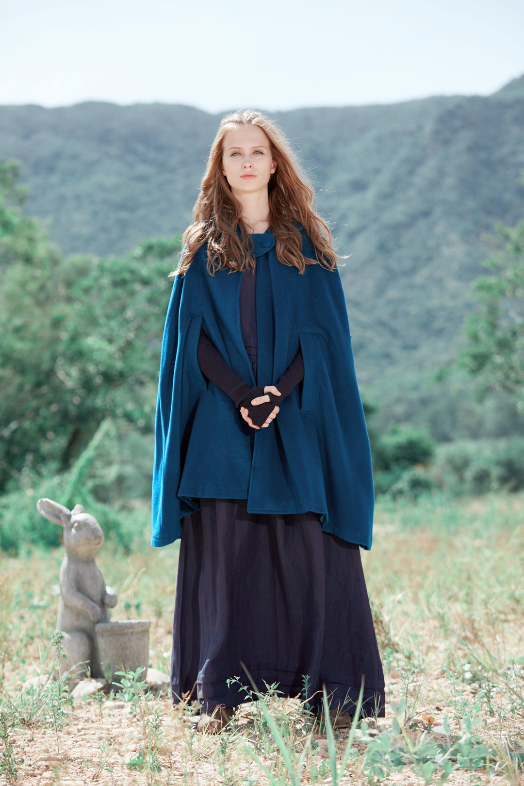 THE NEW YORKER | RED HOODED CASHMERE CAPE