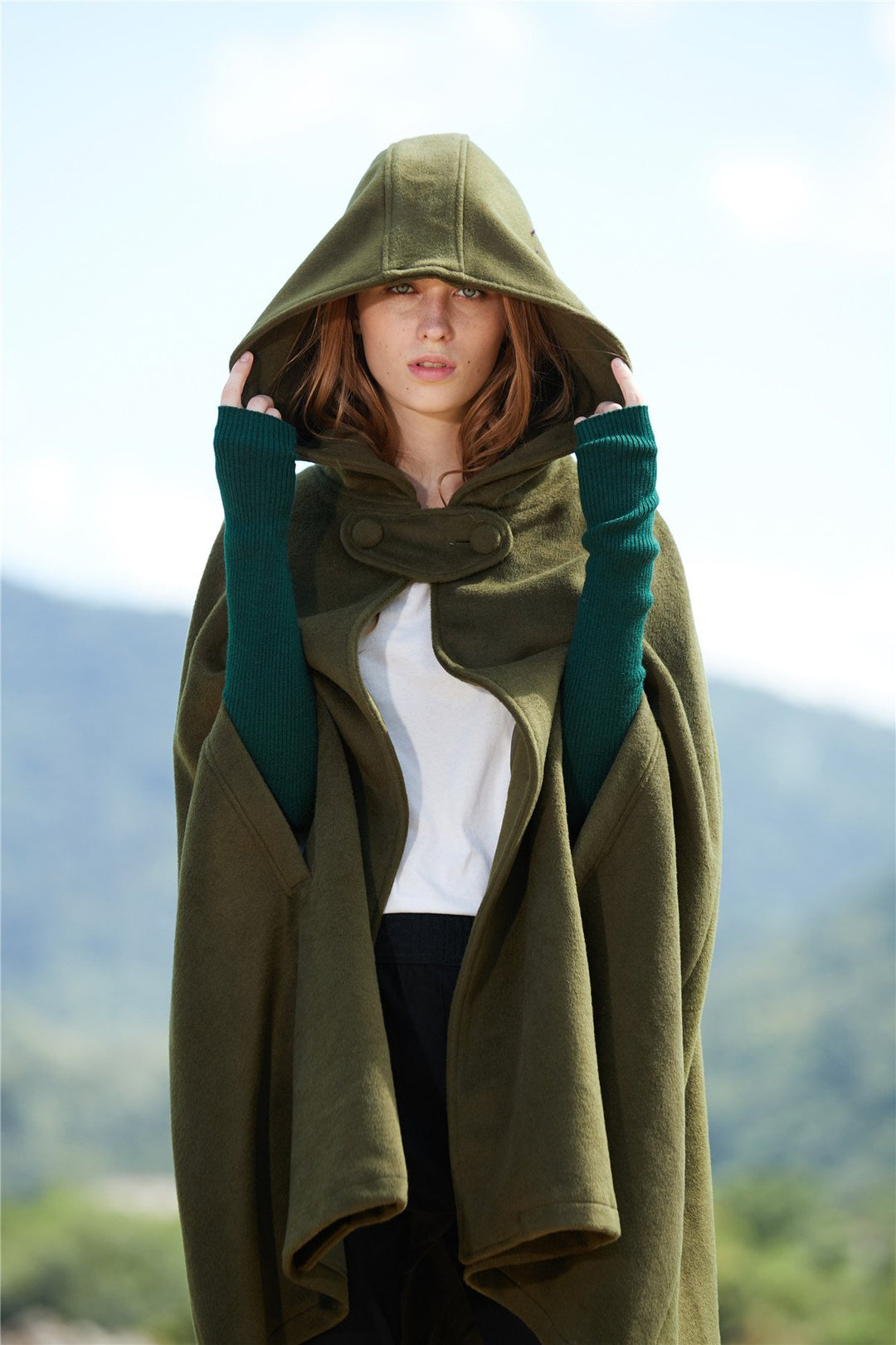 THE NEW YORKER | NAVY HOODED CASHMERE CAPE