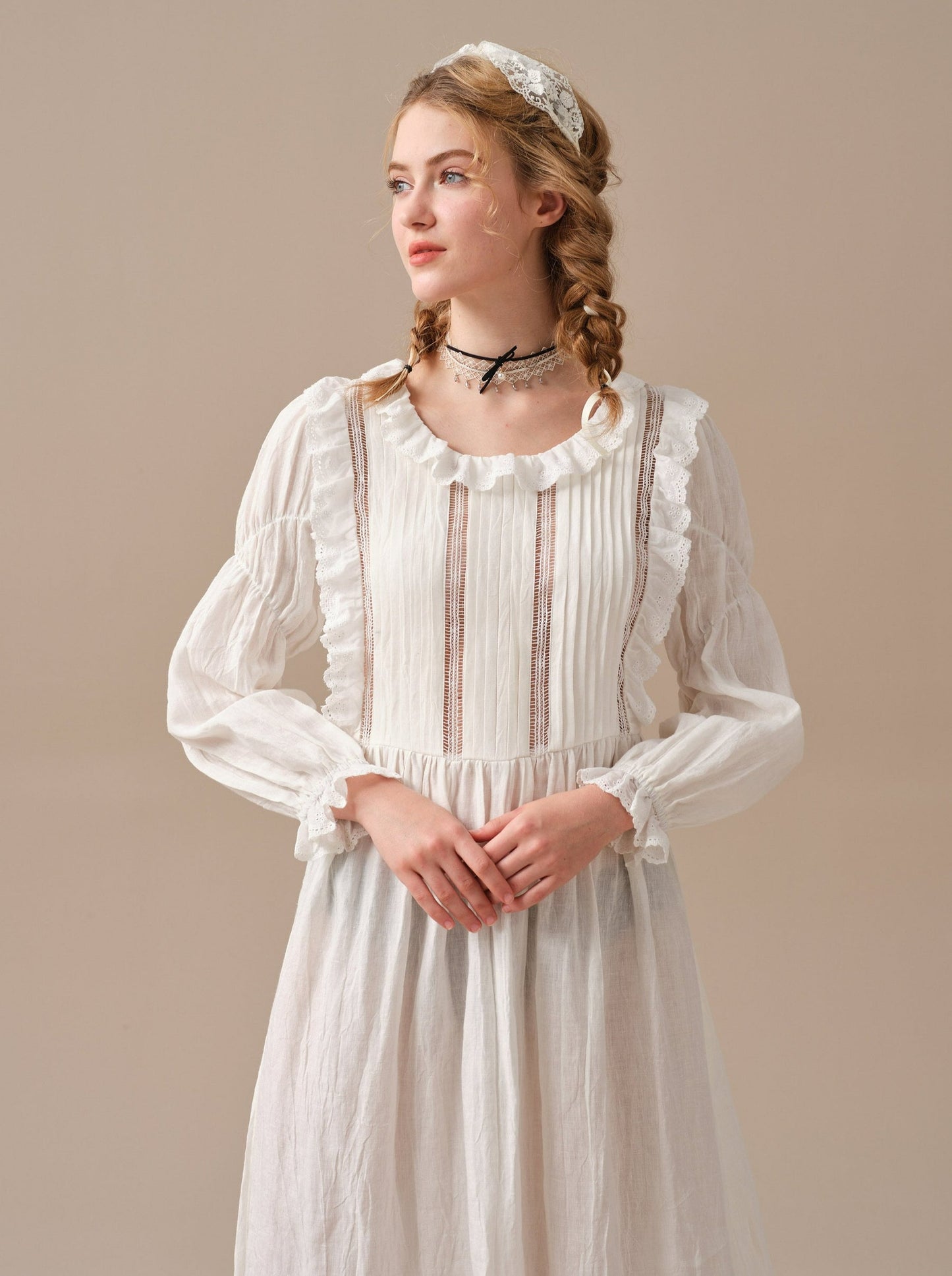 JASMINE ROMANTIC LINEN DRESS WITH FRENCH LACE